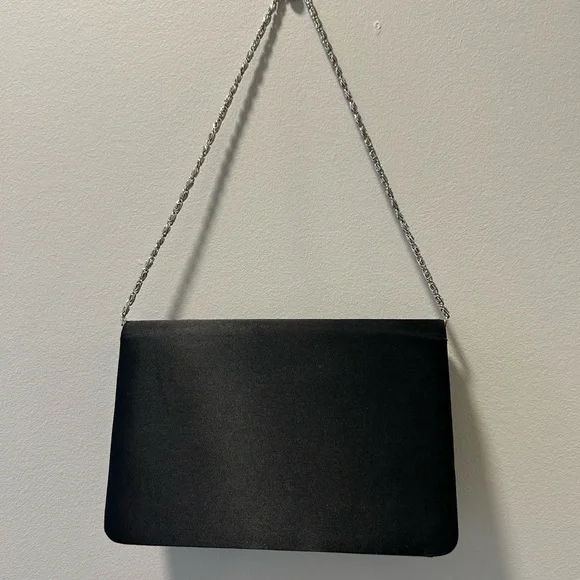 Elegant Black Clutch with Silver chain - Picture 2 of 5